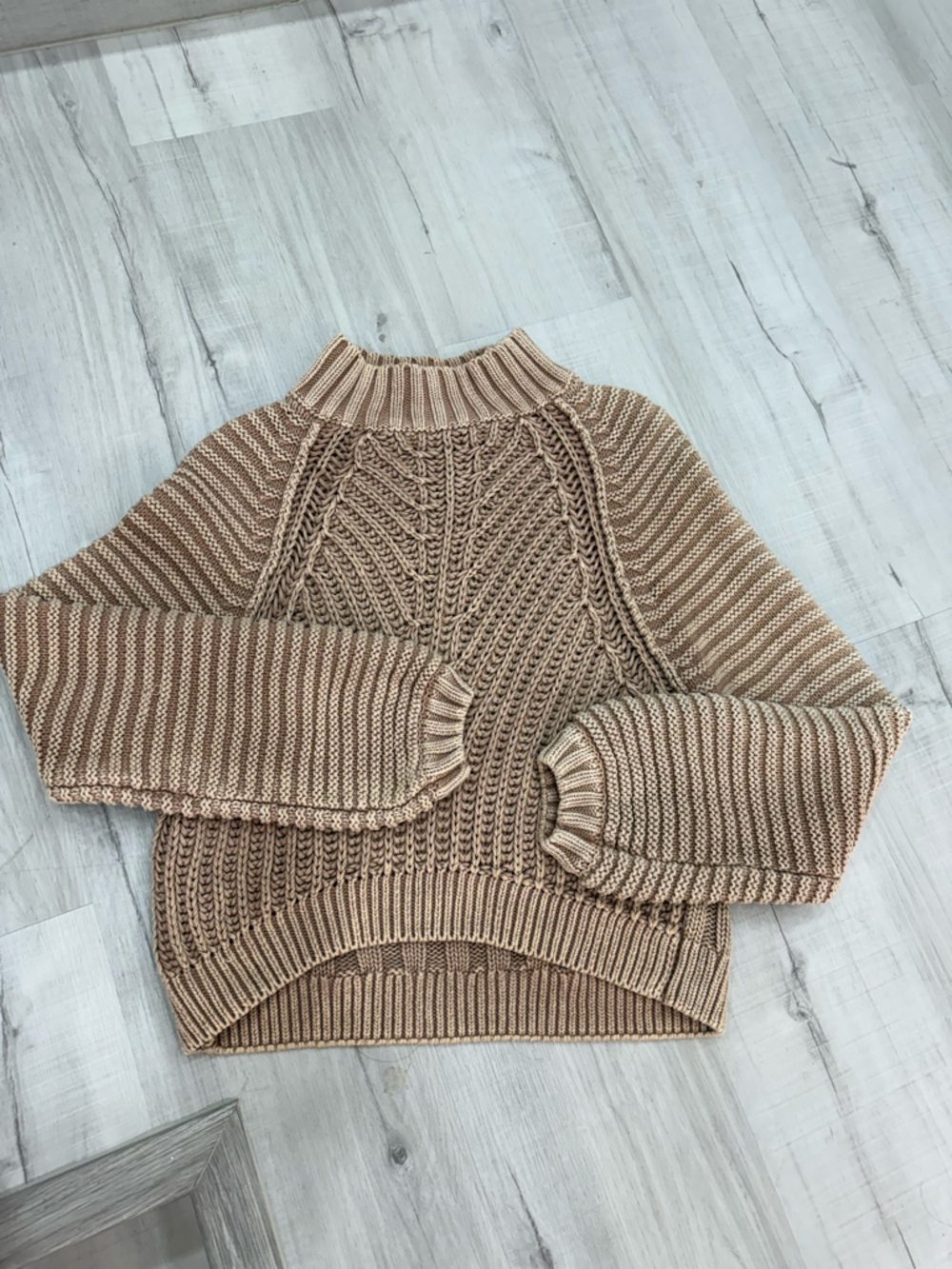 Free People Sweetheart Sweater
- Sand Castle M